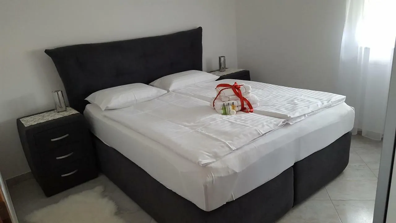 Villa Marija Vir Apartment